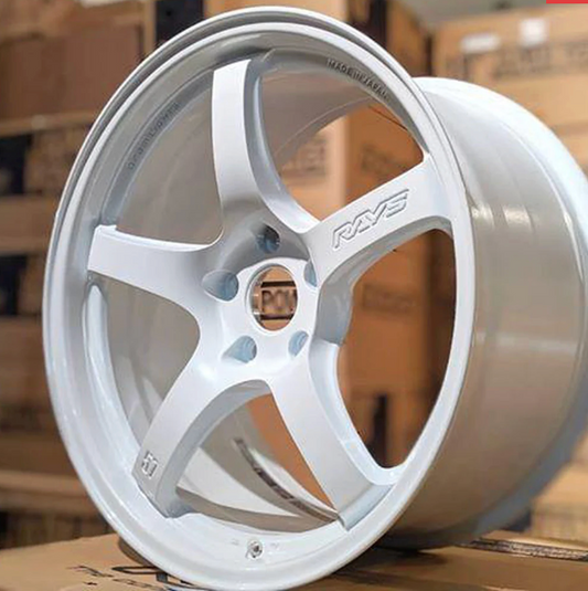 Rueda de cerámica Gram Lights 57CR 18x9.5 +38 5x114.3 blanca perlada