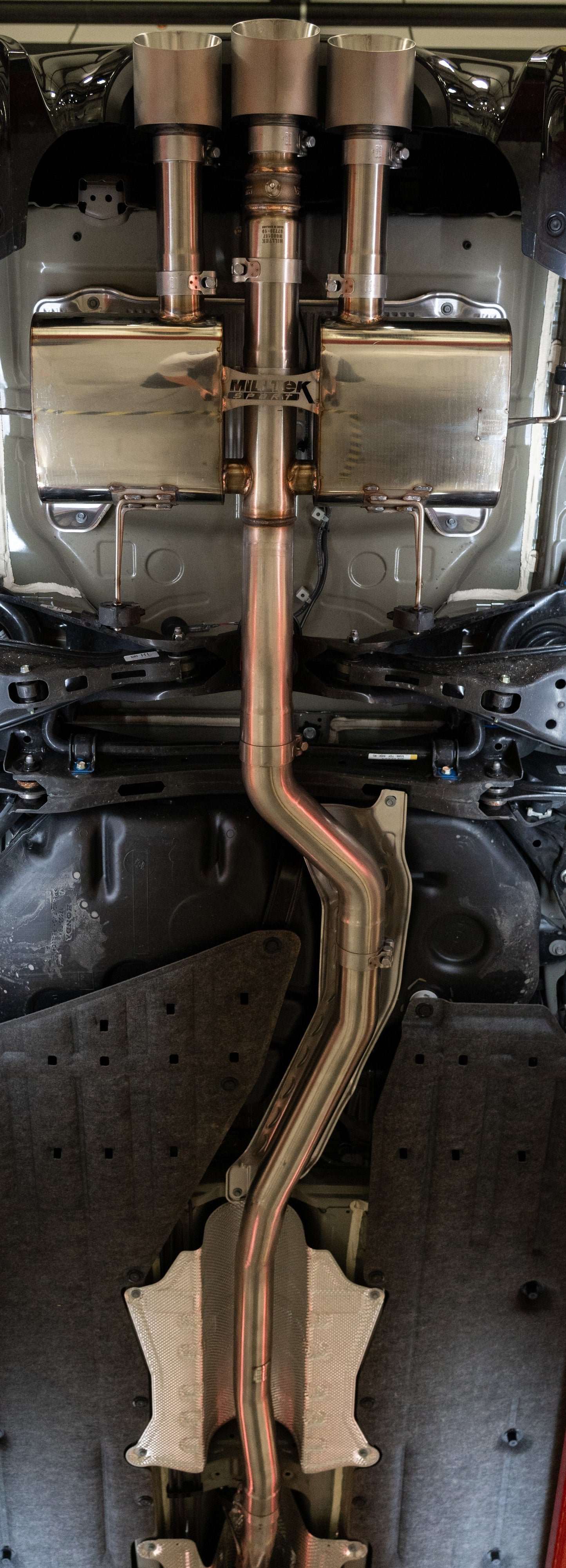 Milltek Sport - DE5 Catback sin resonancia (más ruidoso) para Integra Type S 2.0T 2024+